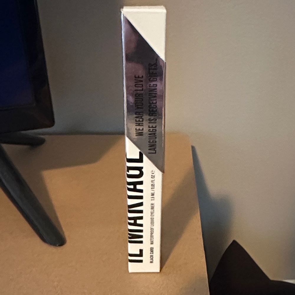 IL MAKIAGE Black Liquid Eyeliner with Silver Accents